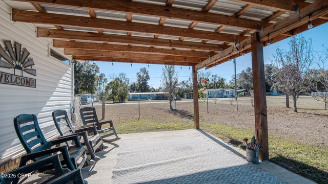 11086 NW Faircloth Road, Bristol, FL 32321