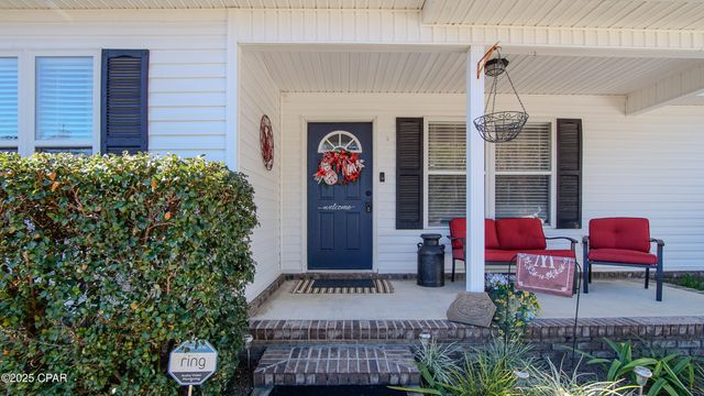 11086 NW Faircloth Road, Bristol, FL 32321