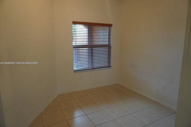 1083 SW 160 ave 1206, Pembroke Pines, FL 33027