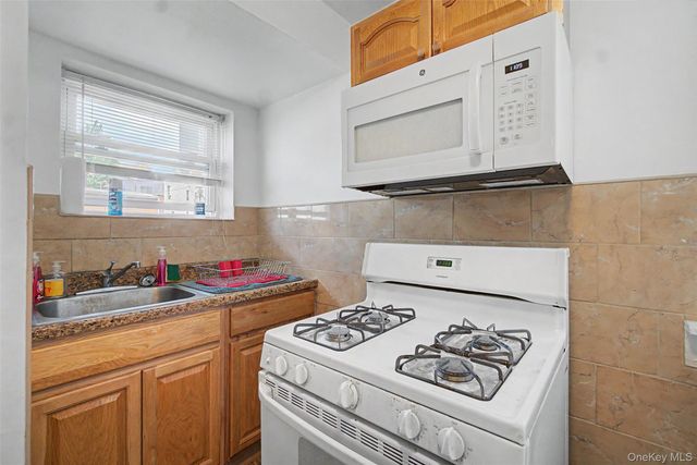 1608 Merry Avenue, Bronx, NY 10461