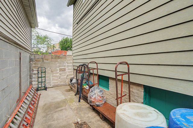 1608 Merry Avenue, Bronx, NY 10461