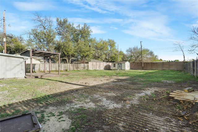 2900 Linden Lea, Irving, TX 75061