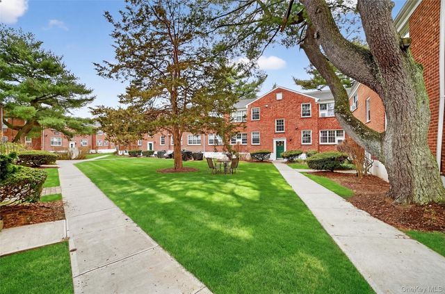 23 Fieldstone Drive 169, Hartsdale, NY 10530