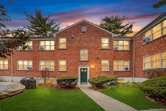 23 Fieldstone Drive 169, Hartsdale, NY 10530