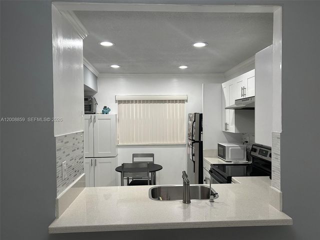 8818 W Mcnab Road 303, Tamarac, FL 33321