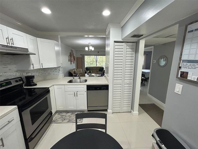 8818 W Mcnab Road 303, Tamarac, FL 33321