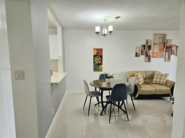 8818 W Mcnab Road 303, Tamarac, FL 33321