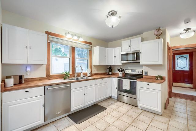 1654 Concordia Avenue, Saint Paul, MN 55104