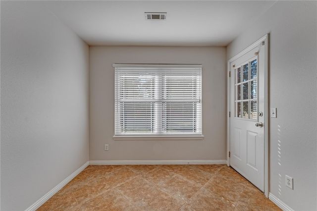 132 Fox Run Cr, Centerton, AR 72719