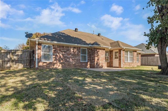 132 Fox Run Cr, Centerton, AR 72719