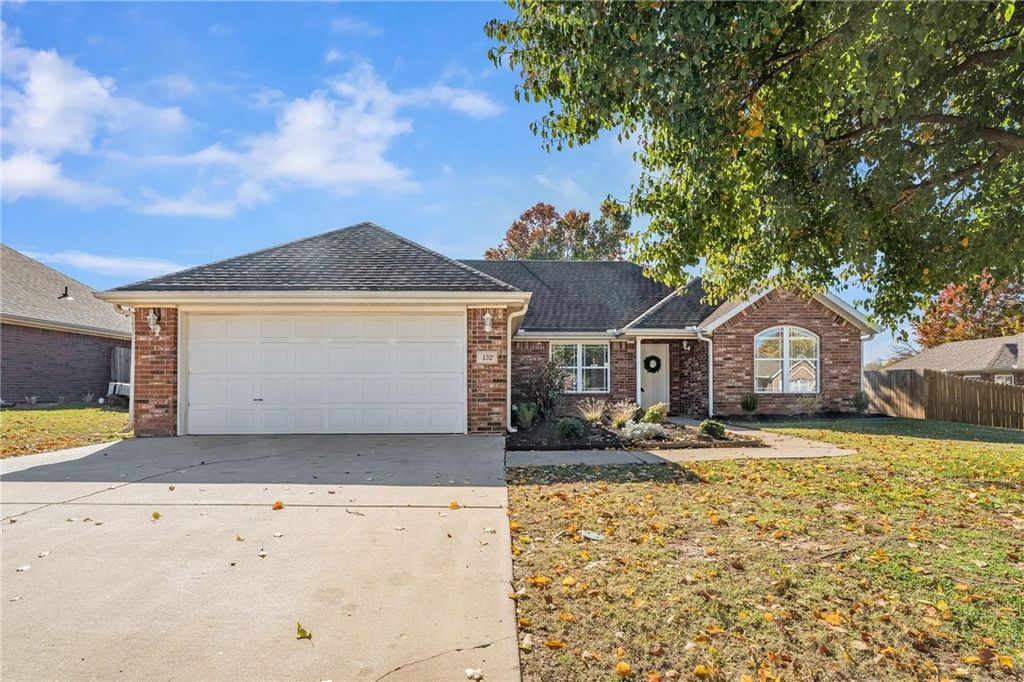 132 Fox Run Cr, Centerton, AR 72719