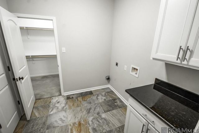 32463 Curtis Cove Ln, Denham Springs, LA 70706