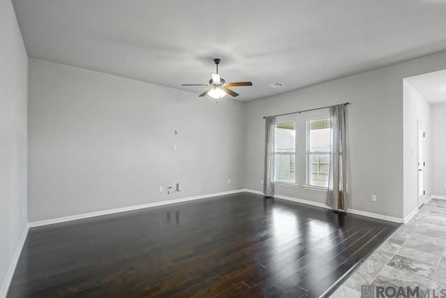 32463 Curtis Cove Ln, Denham Springs, LA 70706