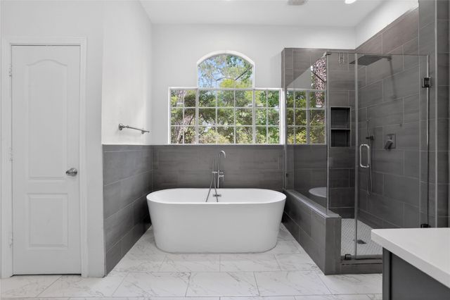 19 Heather Wisp, The Woodlands, TX 77381