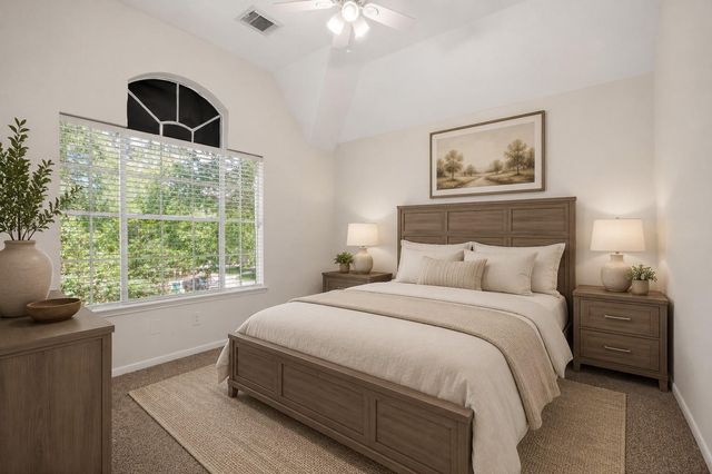 19 Heather Wisp, The Woodlands, TX 77381