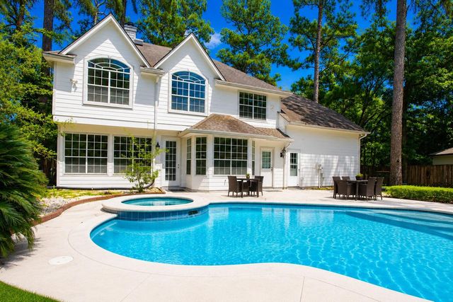 19 Heather Wisp, The Woodlands, TX 77381
