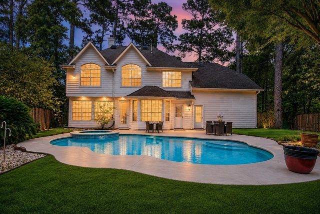 19 Heather Wisp, The Woodlands, TX 77381