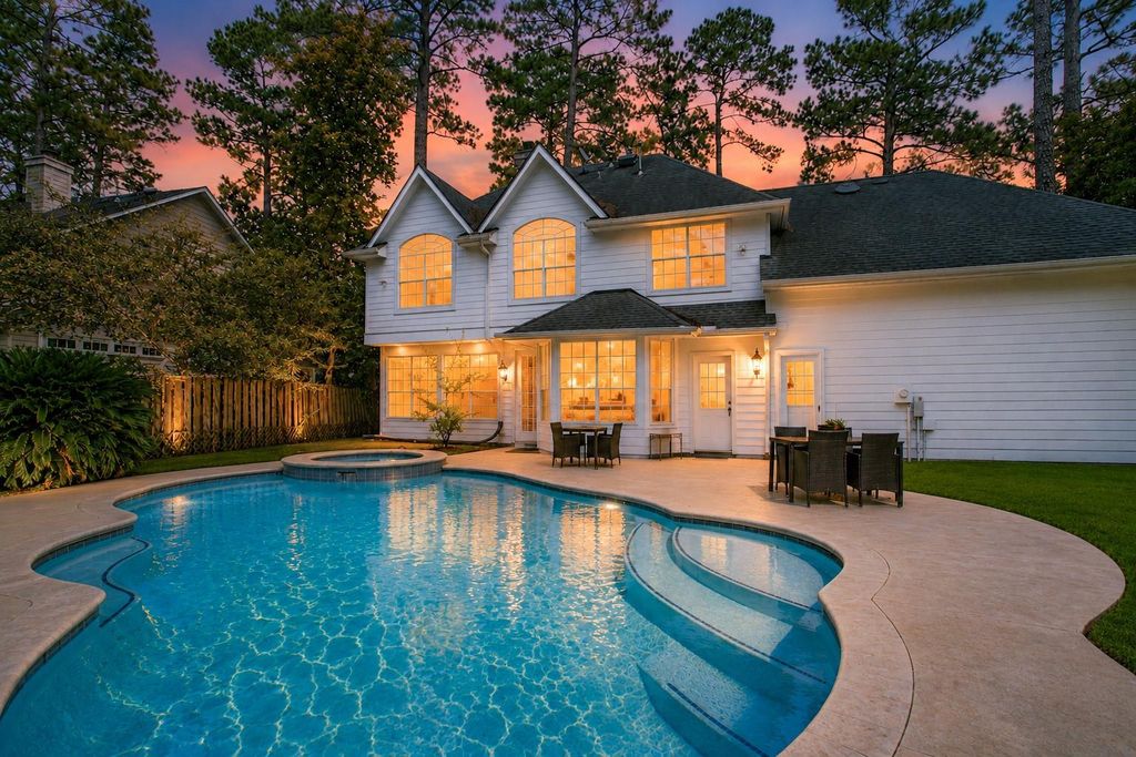 19 Heather Wisp, The Woodlands, TX 77381