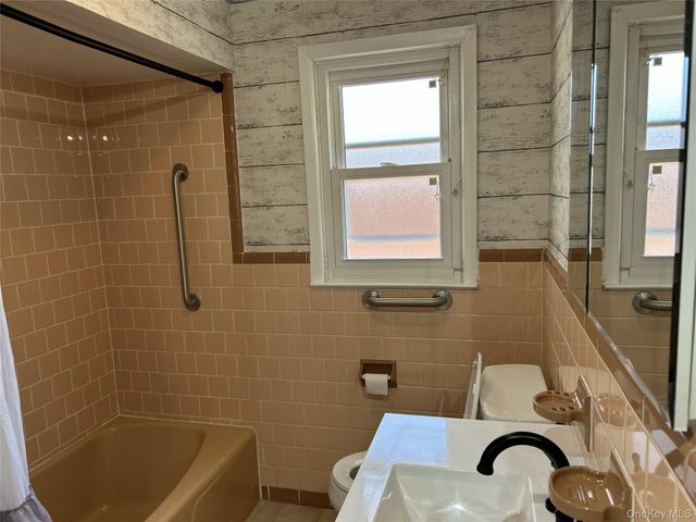 61 Natick Street, Staten Island, NY 10306