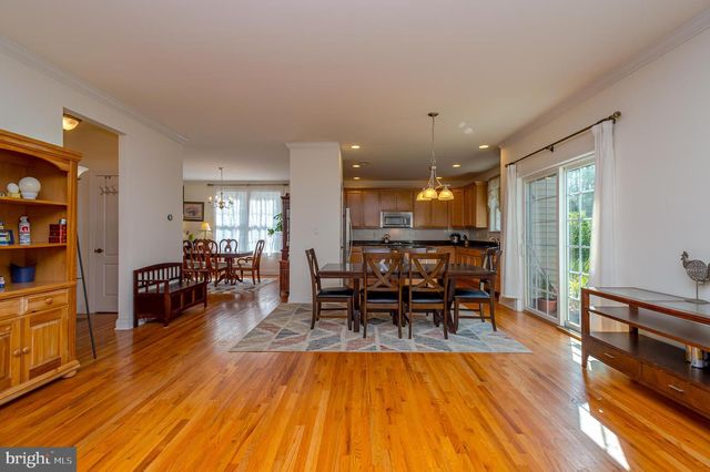 8 COMSTOCK LN, Skillman, NJ 08558