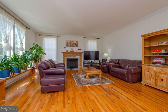 8 COMSTOCK LN, Skillman, NJ 08558