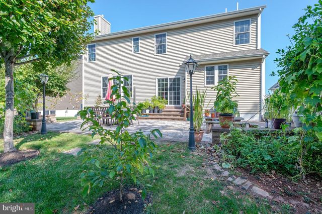 8 COMSTOCK LN, Skillman, NJ 08558