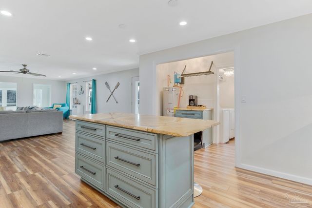 2750 Mercado Dr, Pensacola, FL 32507