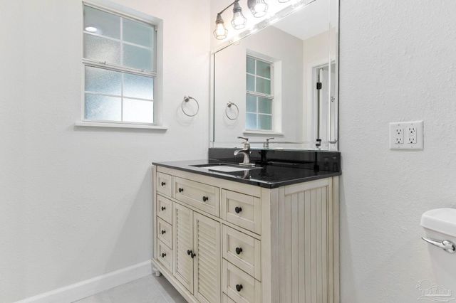 2750 Mercado Dr, Pensacola, FL 32507