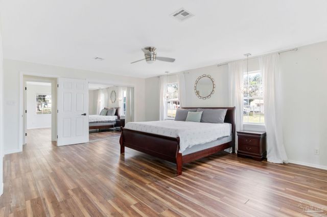 2750 Mercado Dr, Pensacola, FL 32507