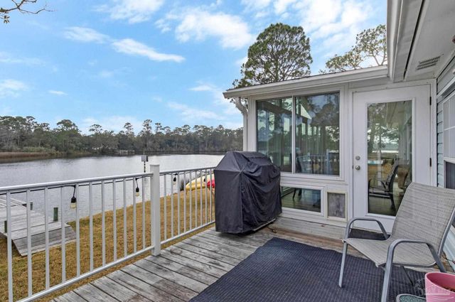 2750 Mercado Dr, Pensacola, FL 32507