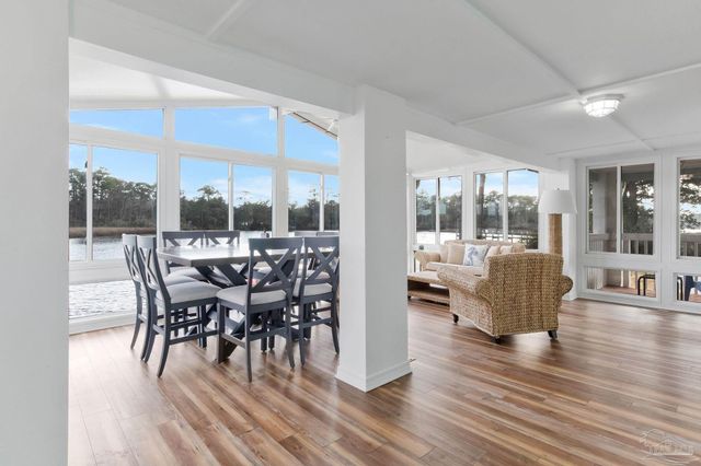 2750 Mercado Dr, Pensacola, FL 32507