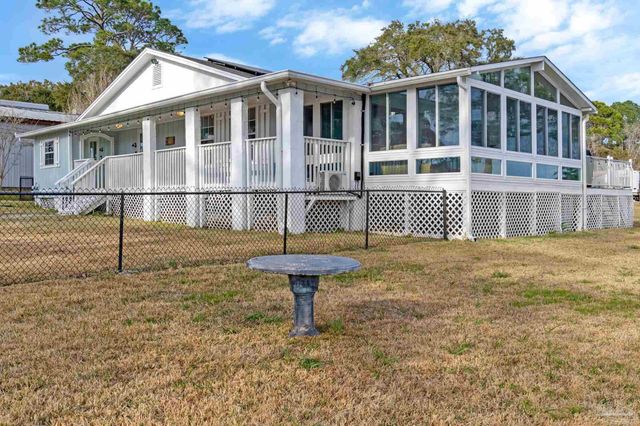 2750 Mercado Dr, Pensacola, FL 32507