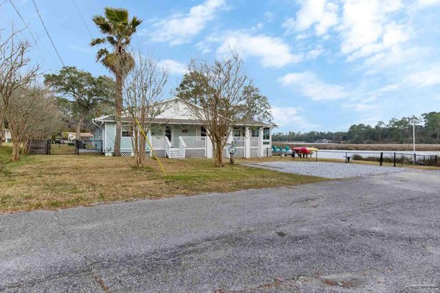 2750 Mercado Dr, Pensacola, FL 32507