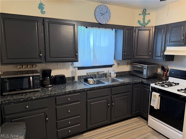 6056 Ivan Road, Ashtabula, OH 44004