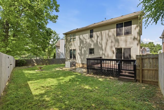 913 Magnolia Ct, W, Nashville, TN 37221