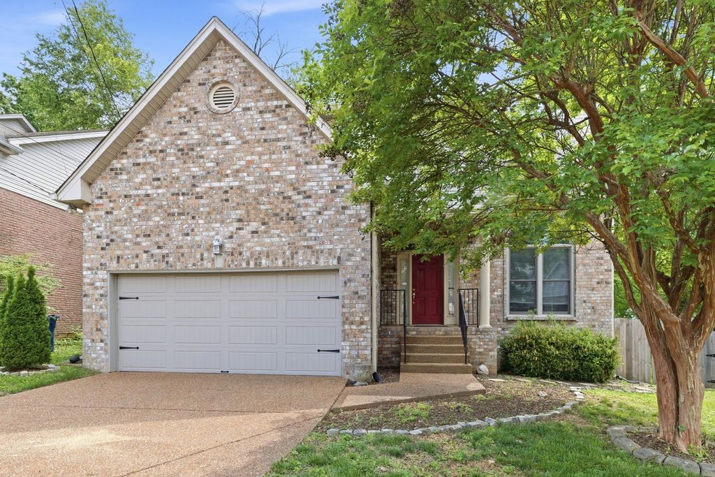913 Magnolia Ct, W, Nashville, TN 37221