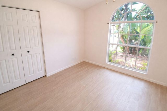 231 Preserve Court, Royal Palm Beach, FL 33411