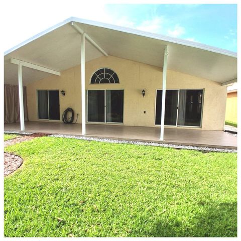 231 Preserve Court, Royal Palm Beach, FL 33411