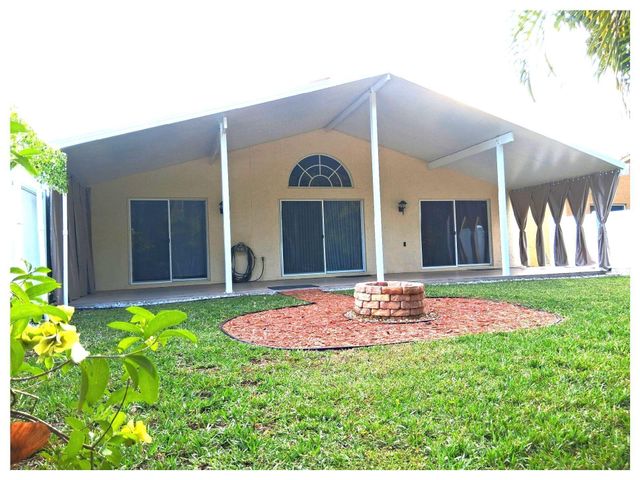 231 Preserve Court, Royal Palm Beach, FL 33411