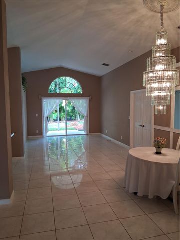 231 Preserve Ct, Royal Palm Beach, FL 33411