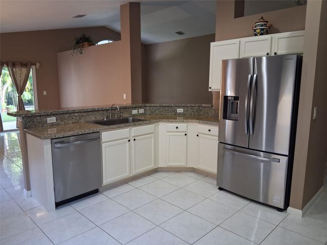 231 Preserve Ct, Royal Palm Beach, FL 33411