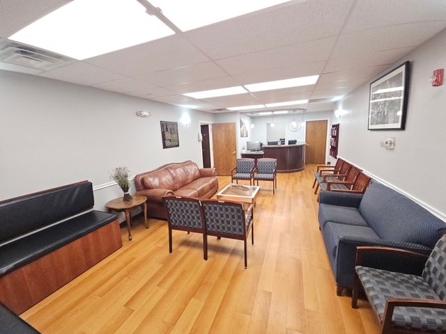 455 E MAIN Street, East Dundee, IL 60118