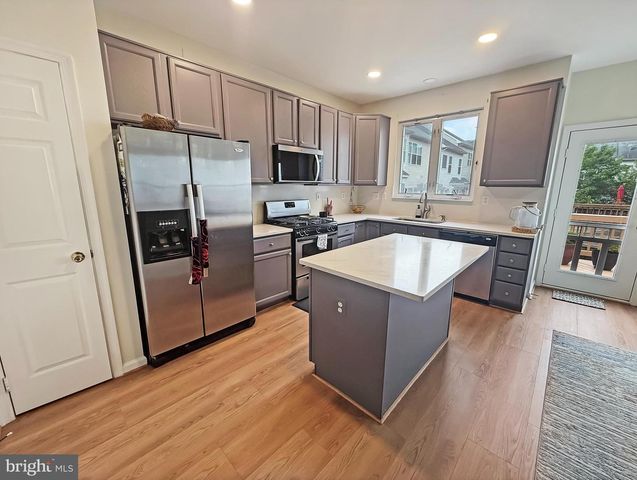 2535 JAMES MONROE CIR, Herndon, VA 20171