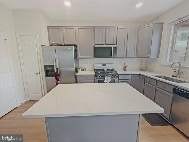2535 JAMES MONROE CIR, Herndon, VA 20171