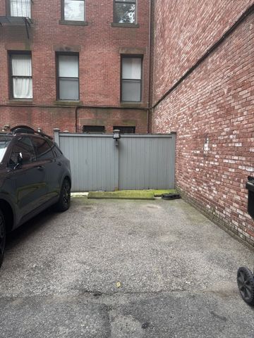 403 Marlborough St 9, Boston, MA 02115