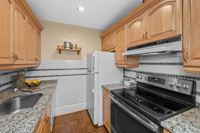 403 Marlborough St 9, Boston, MA 02115