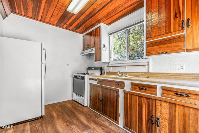 861 Monterey Road, Glendale, CA 91206