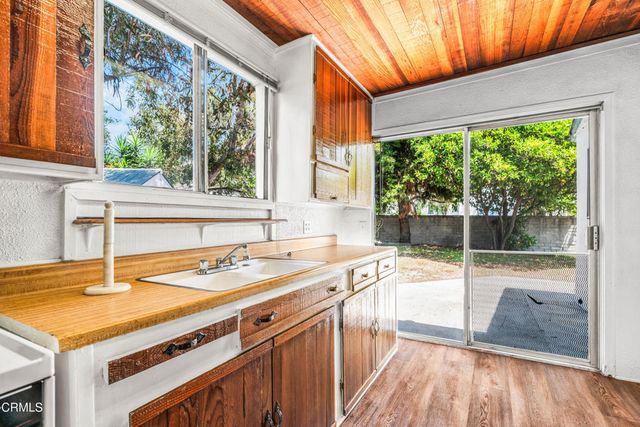 861 Monterey Road, Glendale, CA 91206