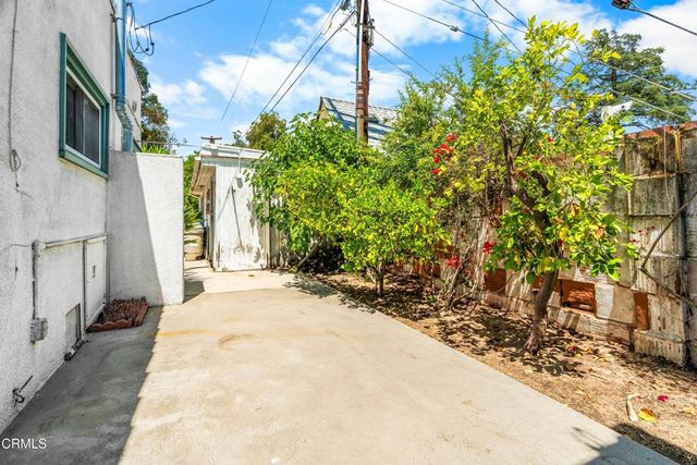 861 Monterey Road, Glendale, CA 91206