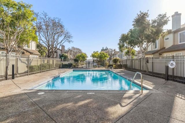 2520 2520 Beach Head Way, Richmond, CA 94804